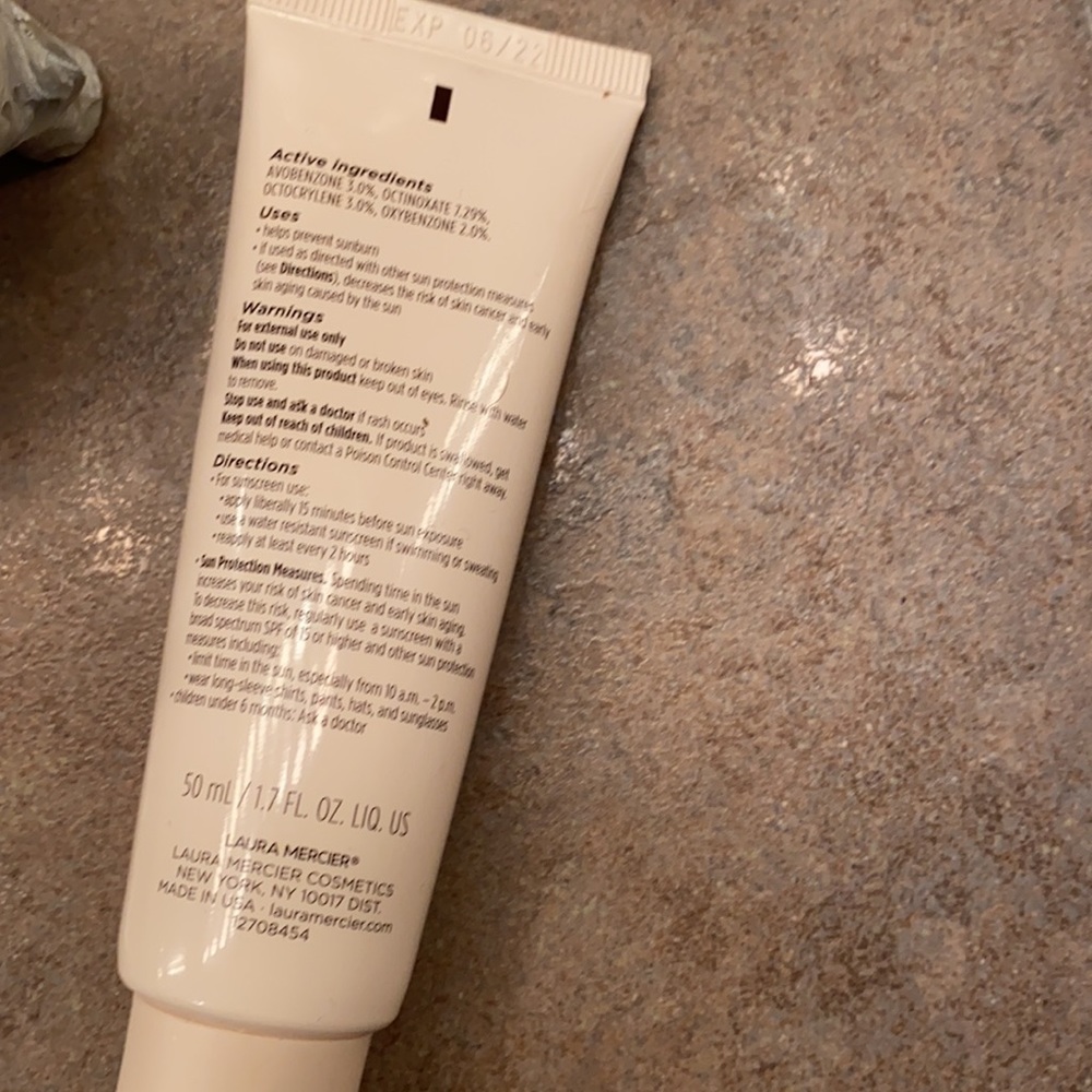 Laura Mercier Pure Canvas Primer - Picture 3 of 4